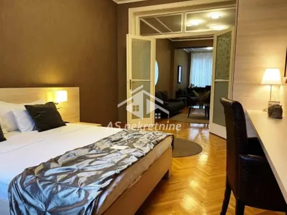 Knez Mihailova | 4zida.rs