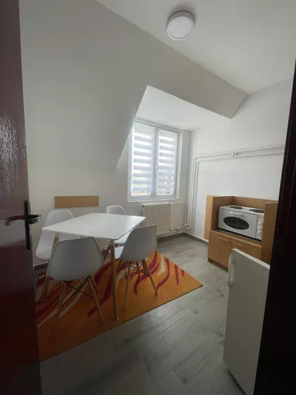 Prvomajska | 4zida.rs