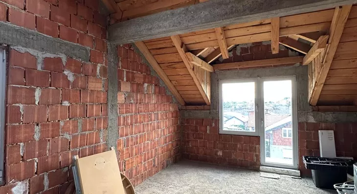 Četvoroiposoban stan | 4zida