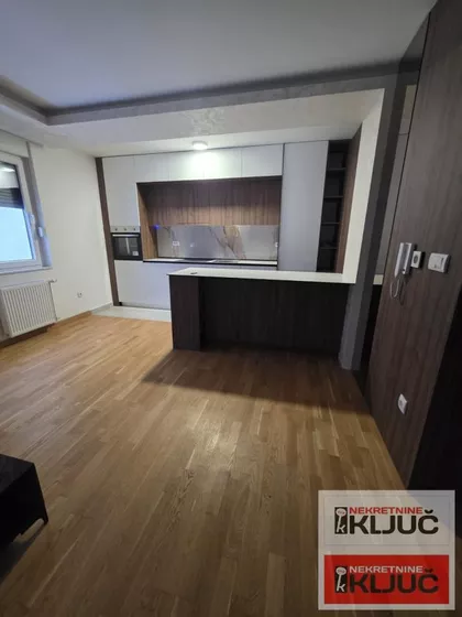 Sremska Kamenica | 4zida.rs