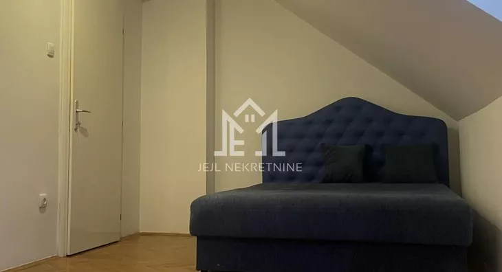 Šestosoban stan | 4zida