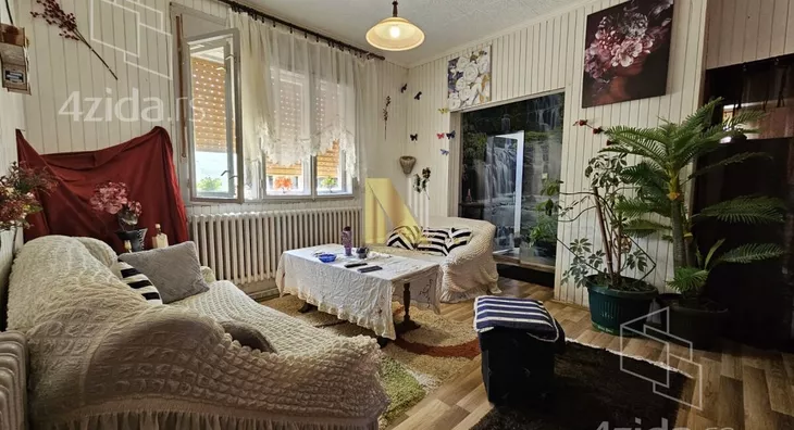 Kuća na prodaju, Kać, 105.000€, 220m² - stampaj