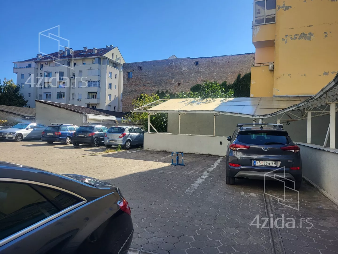 Parking | 4zida