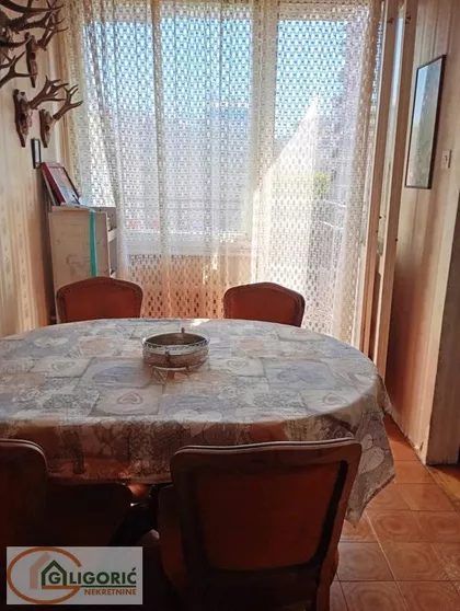 Vukov Spomenik | 4zida.rs