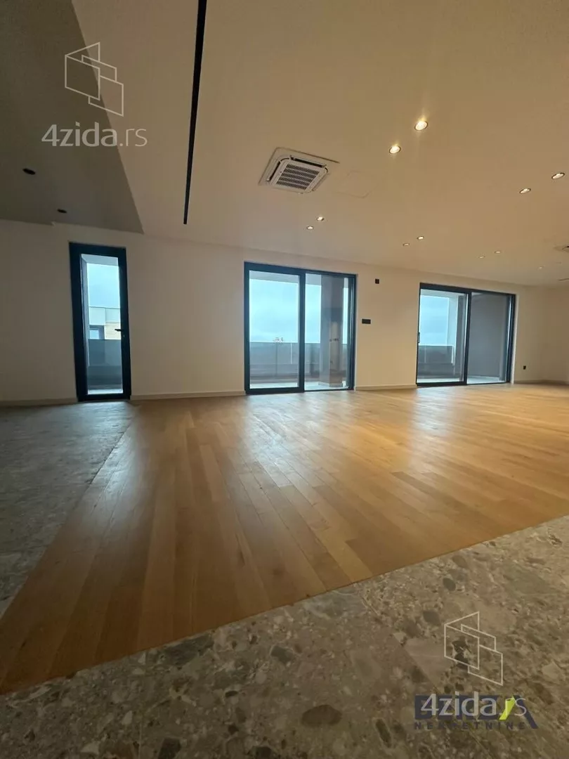 Petosoban stan | 4zida