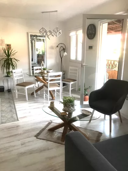 Učiteljsko Naselje | 4zida.rs