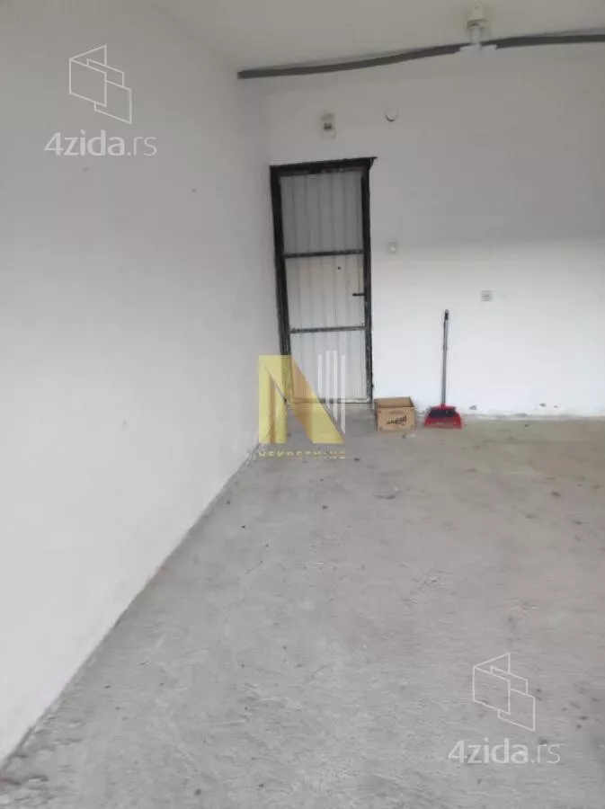 Garaža | 4zida