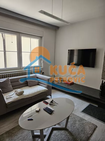 Bulevar 12. februar | 4zida.rs