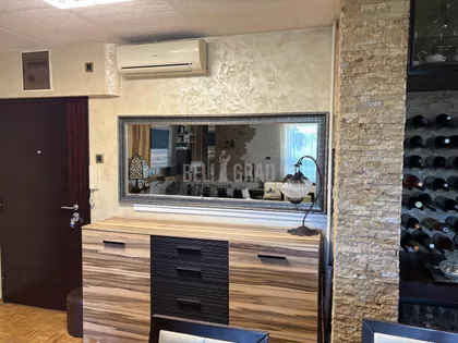 Jovana Stojsavljevića | 4zida.rs