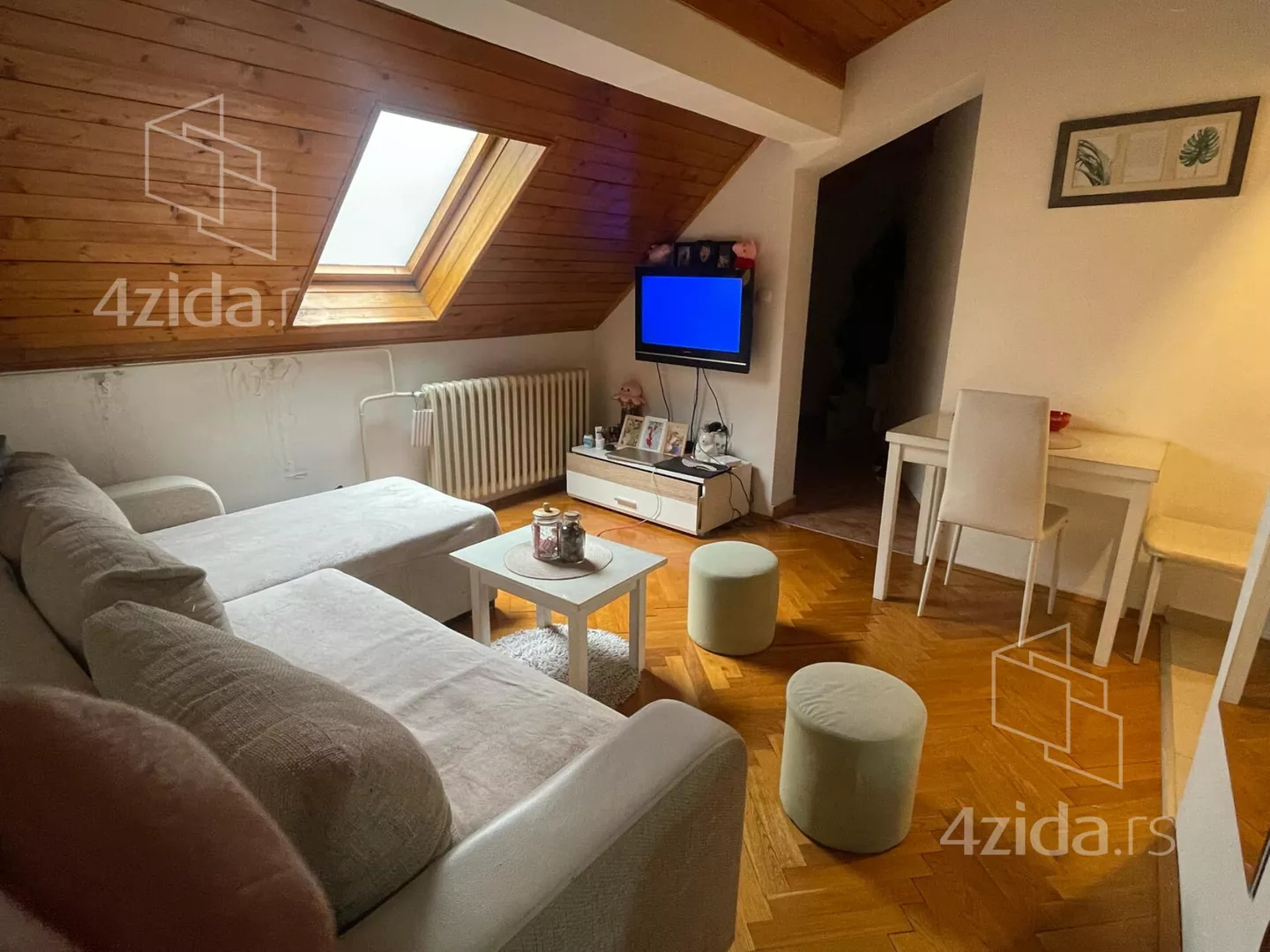 Jednoiposoban stan | 4zida