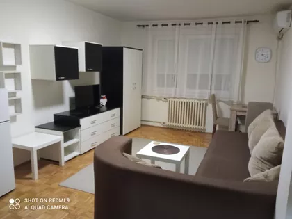 Cerska 17 | 4zida.rs