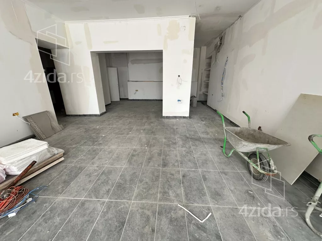 Poslovni prostor | 4zida