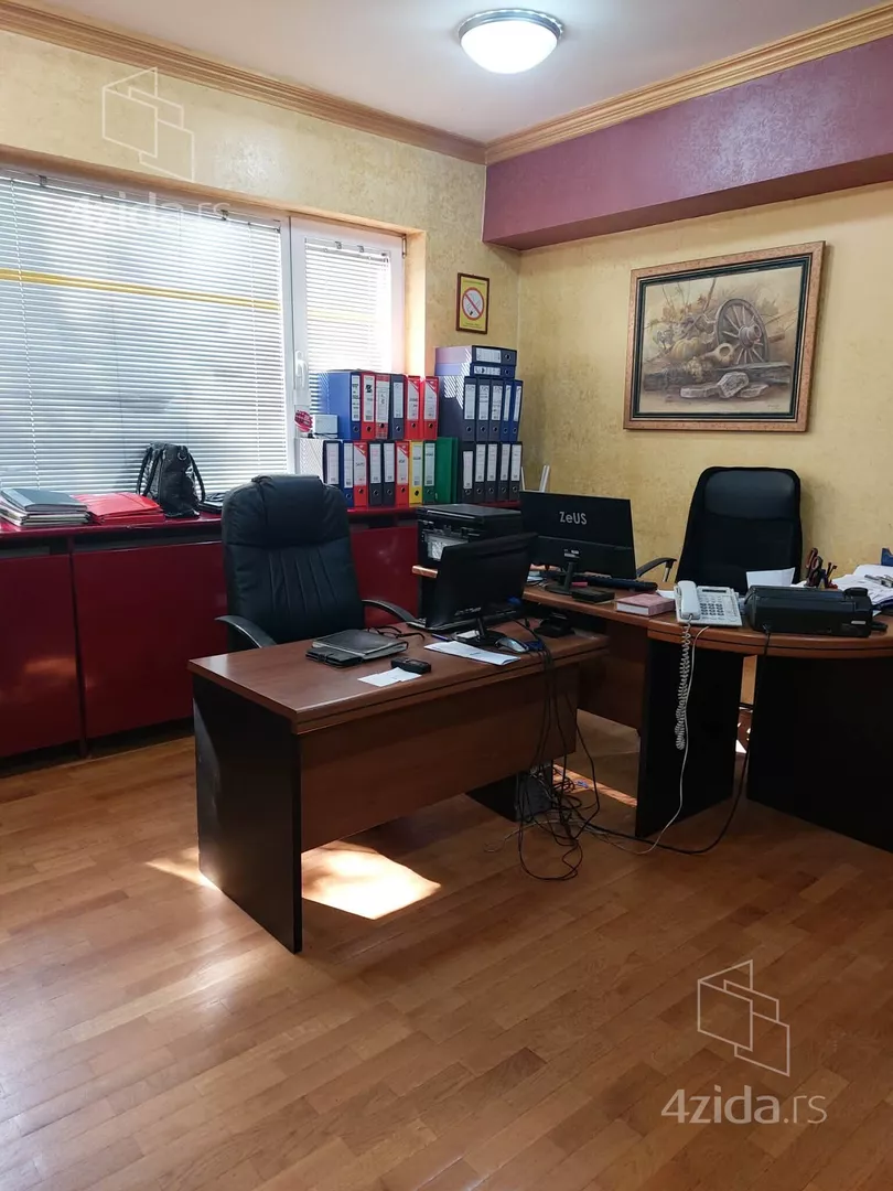 Poslovni prostor | 4zida