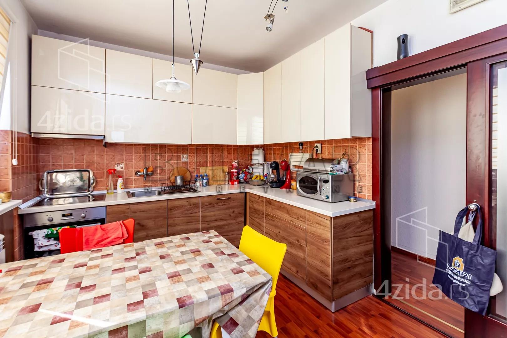 Četvorosoban stan | 4zida