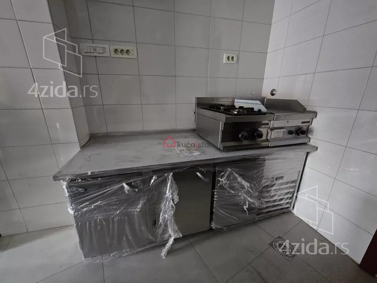 Lokal | 4zida