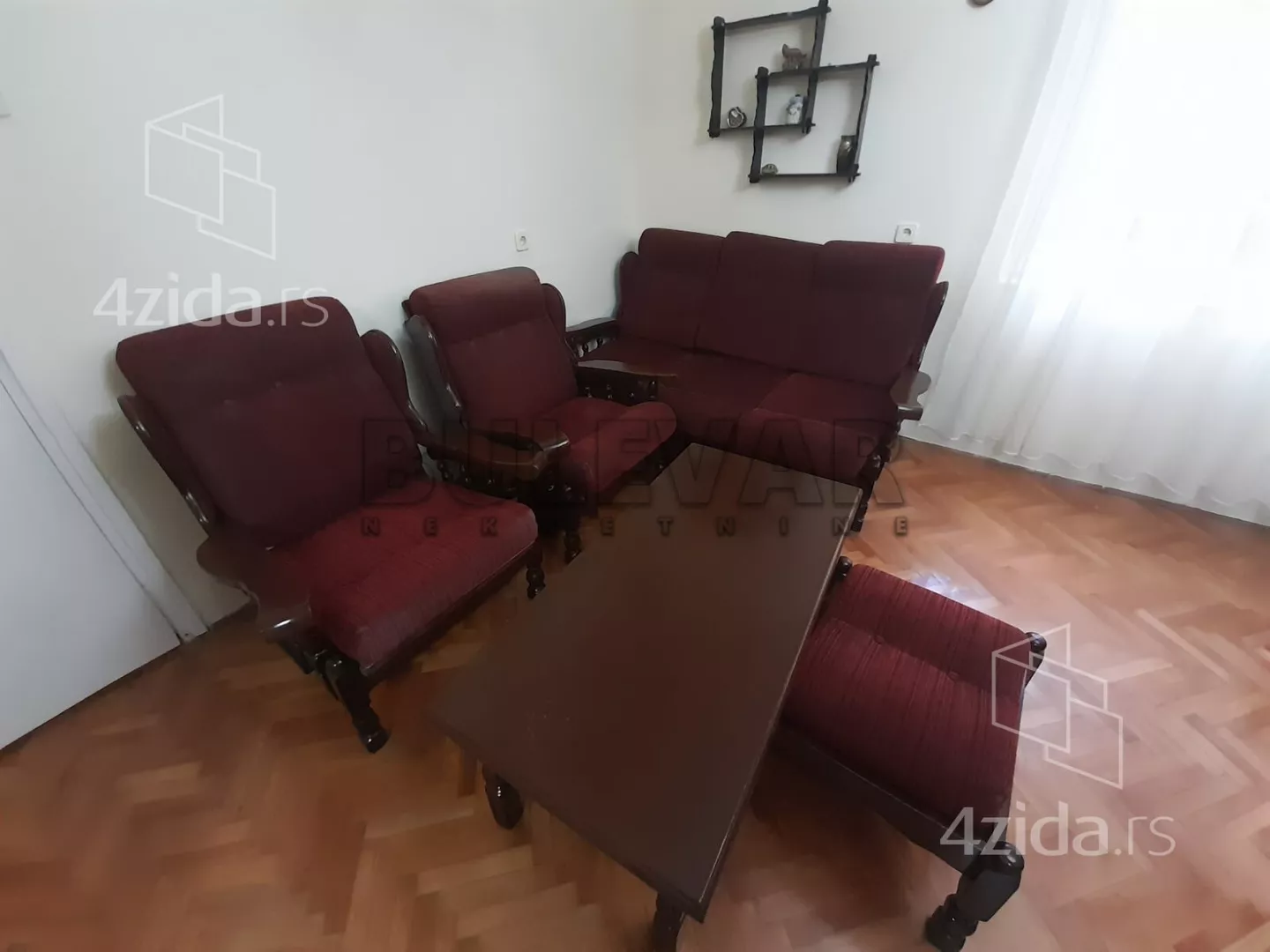 Jednoiposoban stan | 4zida