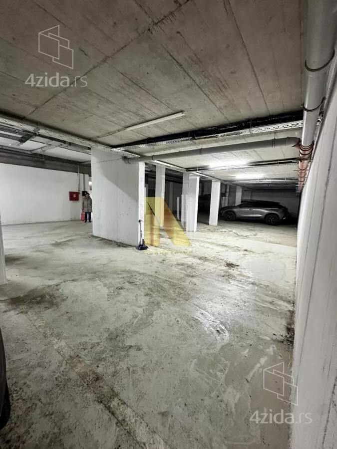 Garaža/Parking | 4zida