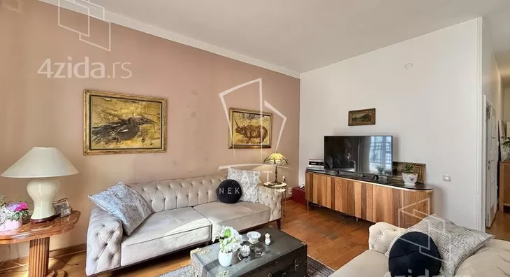 4-etažna kuća | 4zida