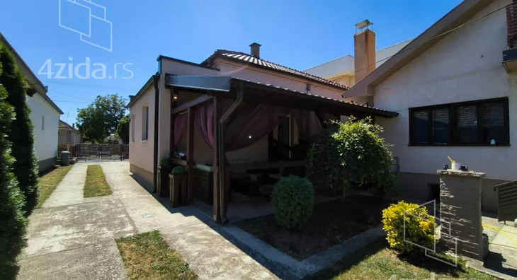 3-etažna kuća | 4zida