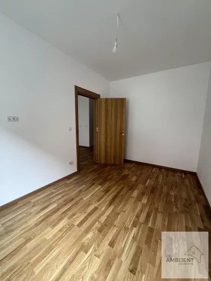 Stari Banovci | 4zida.rs