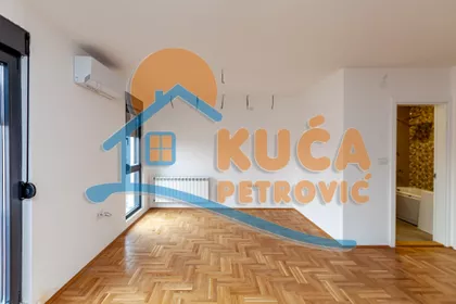 Bore Vukmirovića | 4zida.rs