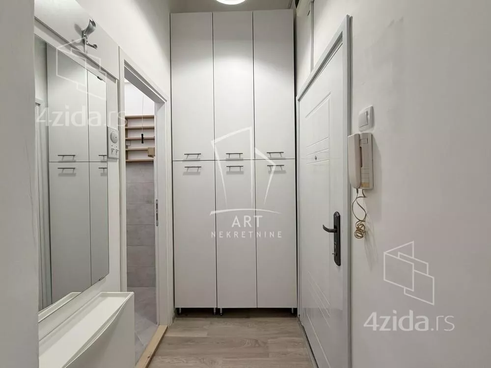 Garsonjera | 4zida