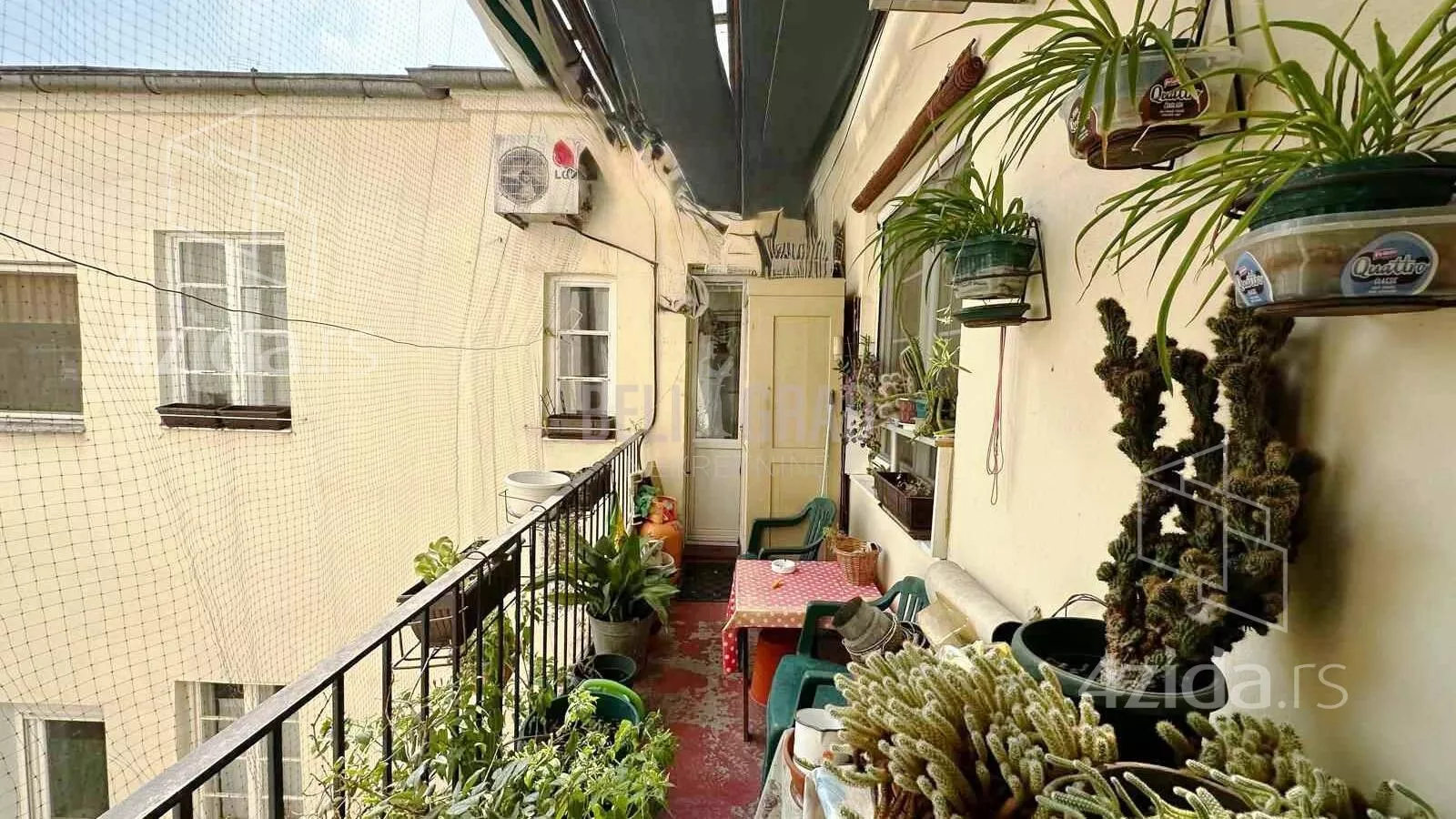 Četvoroiposoban stan | 4zida