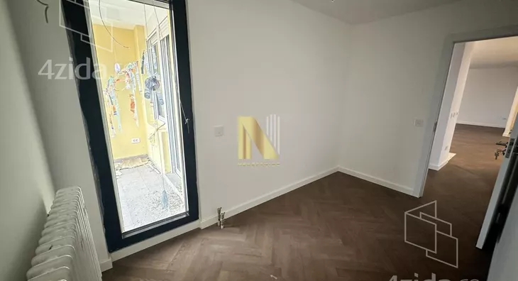 Četvoroiposoban stan | 4zida