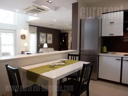 DEDINJE BELI DVOR | 4zida.rs