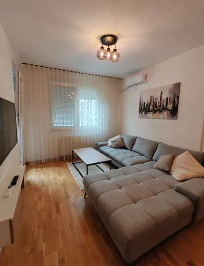 Rumenački Put | 4zida.rs