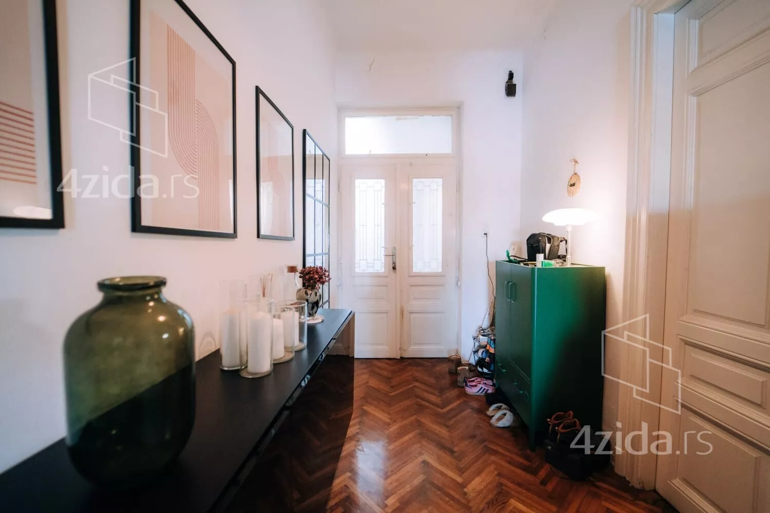 Troiposoban stan | 4zida