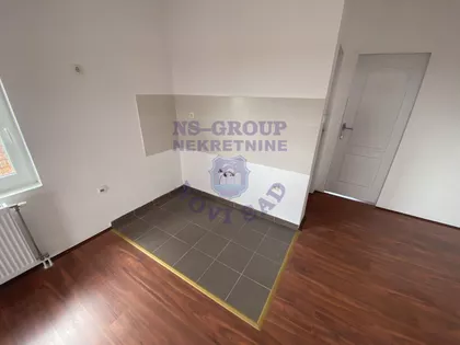 Vase Ostojića | 4zida.rs