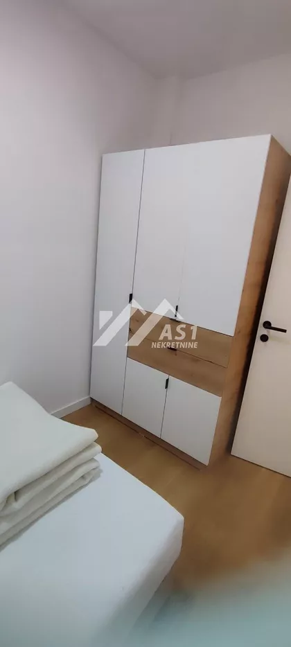 Valentina Vodnika | 4zida.rs