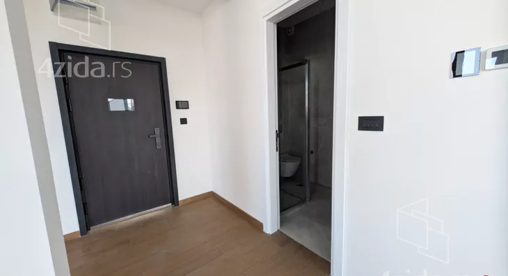 Petosoban stan | 4zida