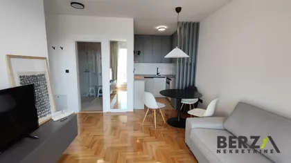 Bulevar Patrijarha Pavla (Somborski Bulevar) | 4zida.rs