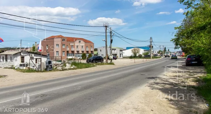 Poslovna zgrada | 4zida