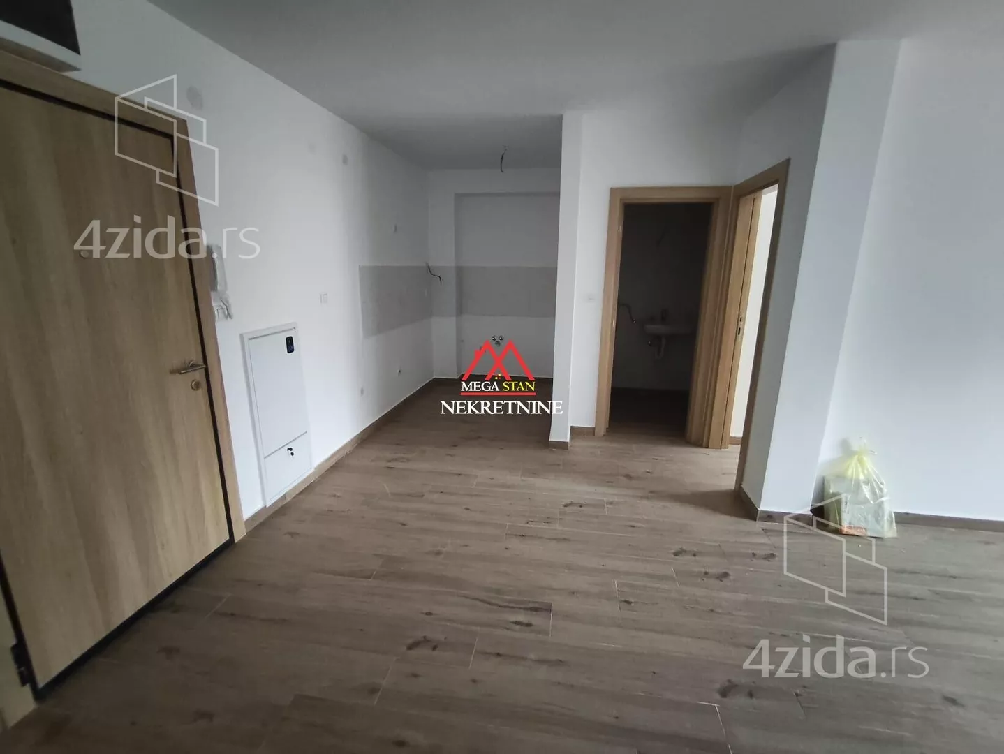 Jednoiposoban stan | 4zida