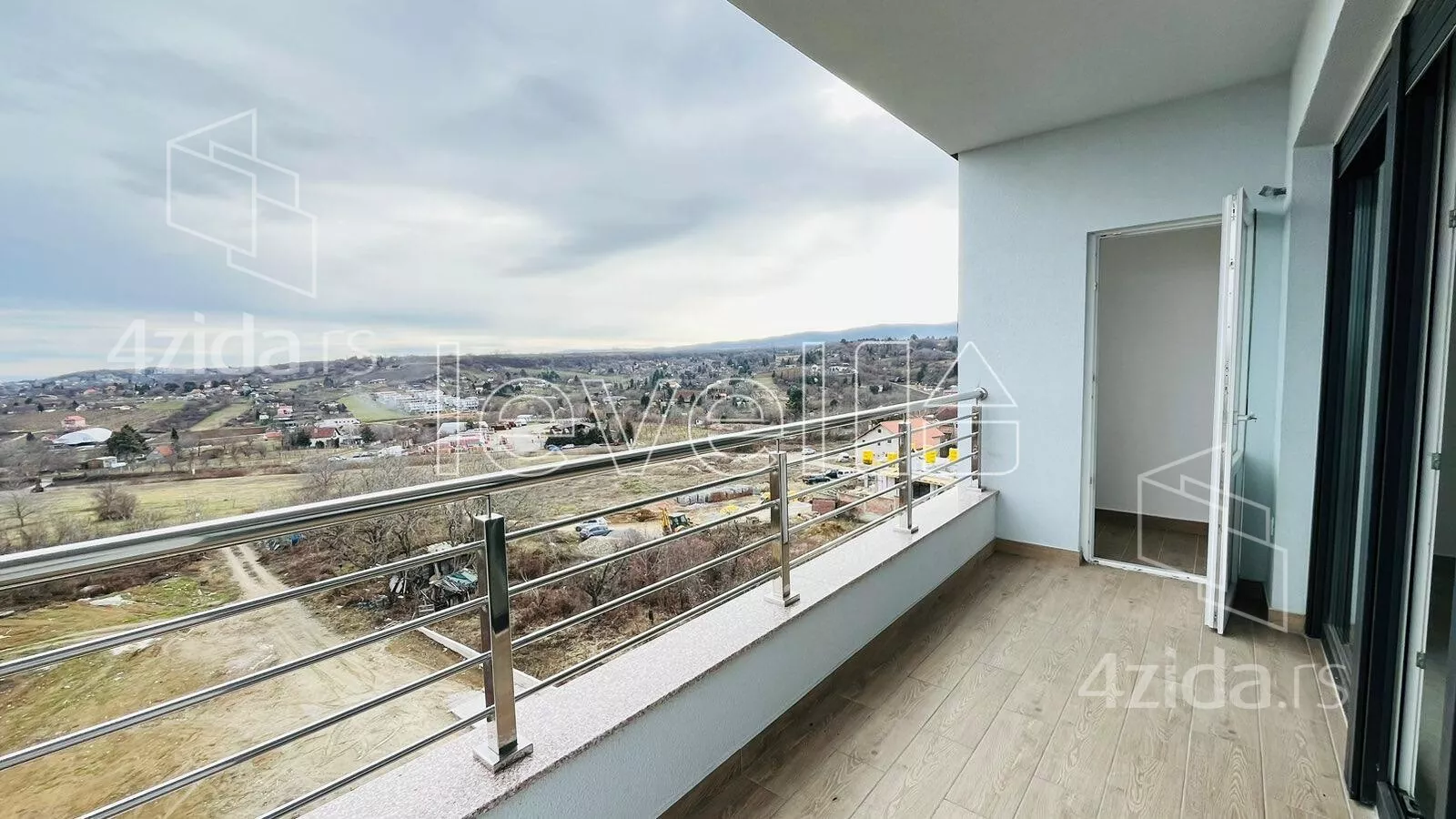 Četvorosoban stan | 4zida