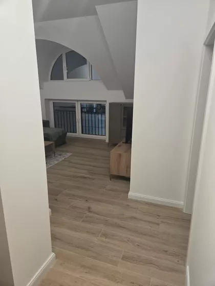 Nemanjina 18 | 4zida.rs