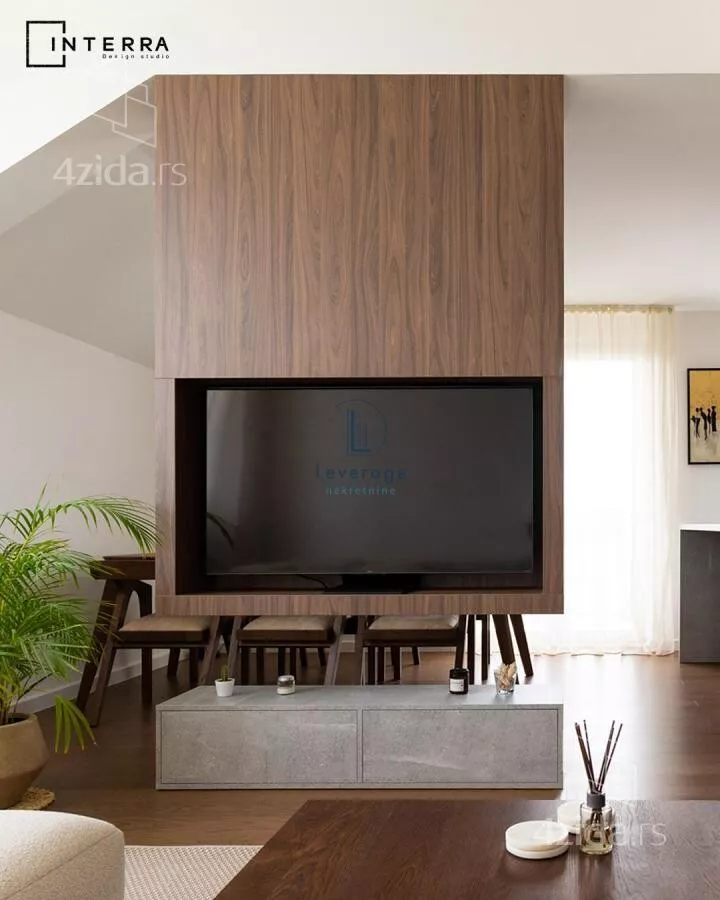 Četvoroiposoban stan | 4zida