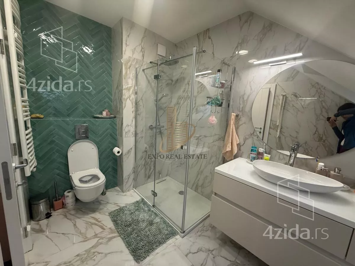 Petosoban stan | 4zida