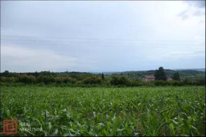 Vrčin | 4zida.rs