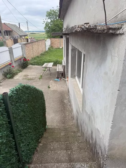 Novi Karlovci | 4zida.rs