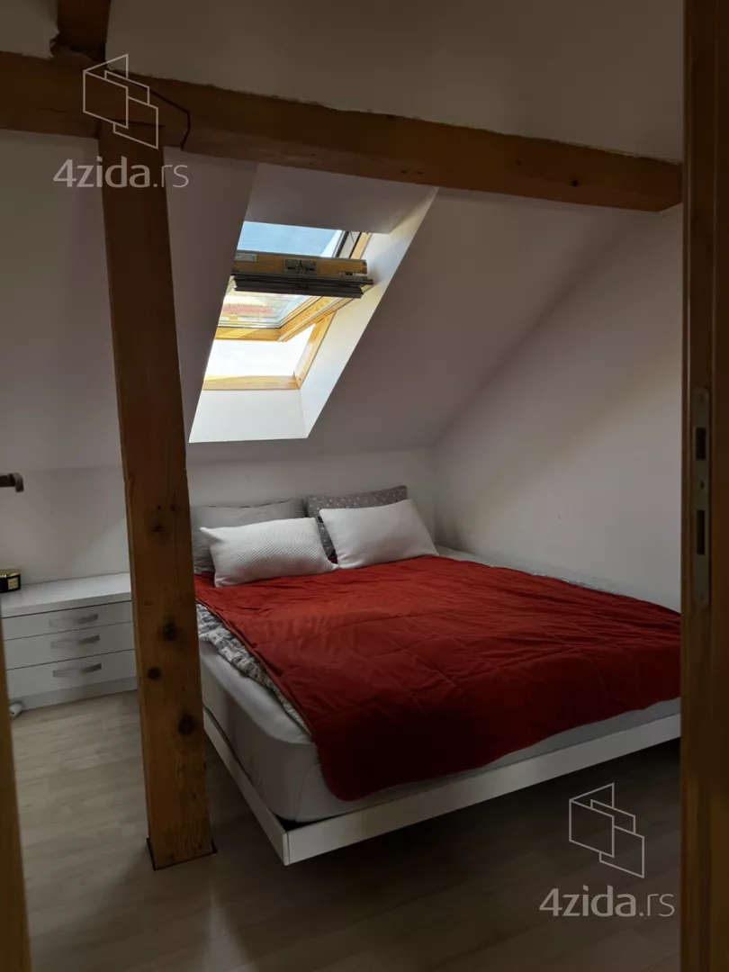 Četvoroiposoban stan | 4zida