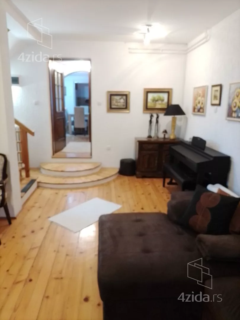 Kuća | 4zida