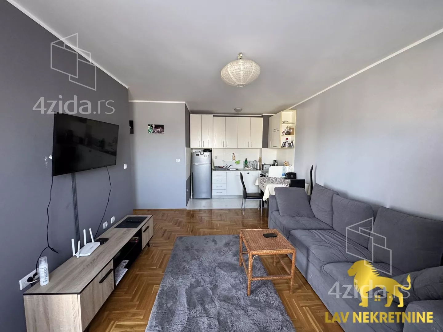 Jednoiposoban stan | 4zida