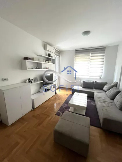 Petra Drapšina | 4zida.rs