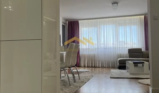 Četvoroiposoban stan | 4zida