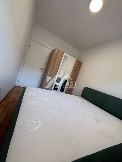 Rumenački put | 4zida.rs