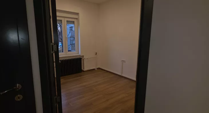 Četvoroiposoban stan | 4zida